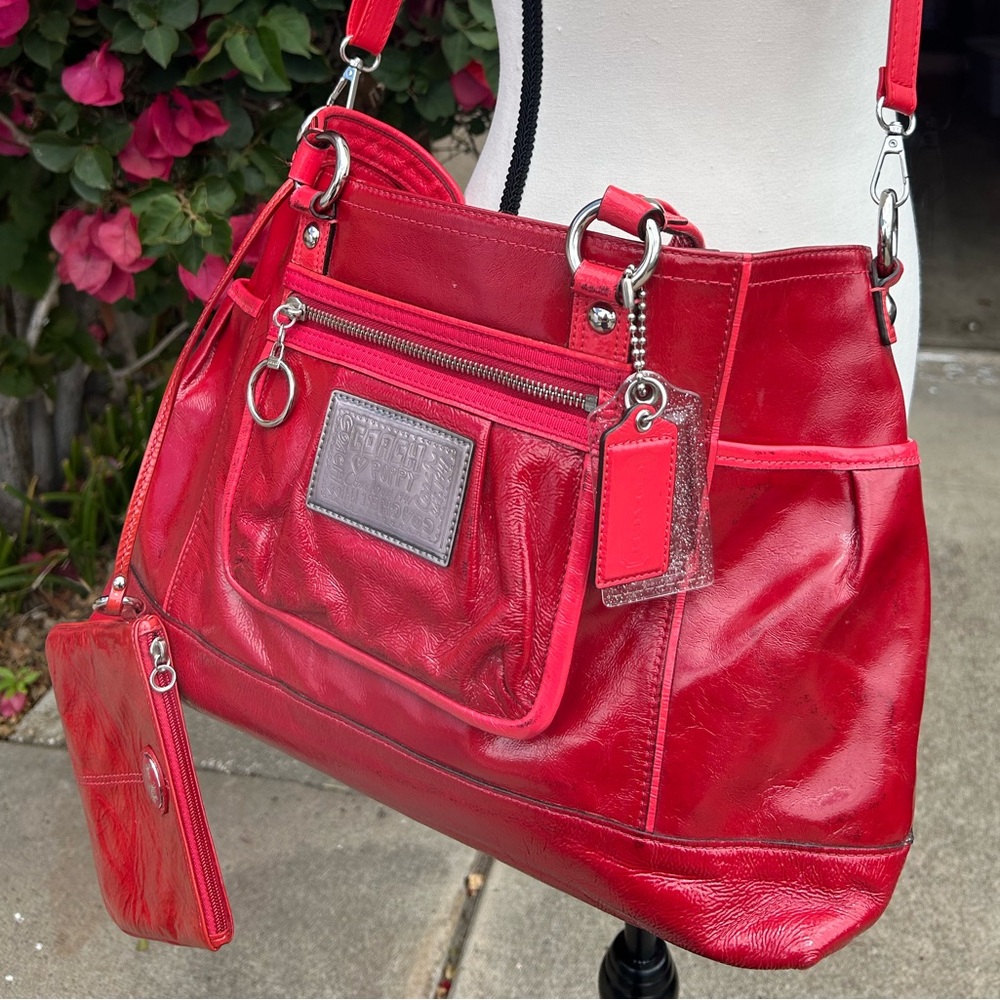 Coach Valentine’s Poppy Purse 💋